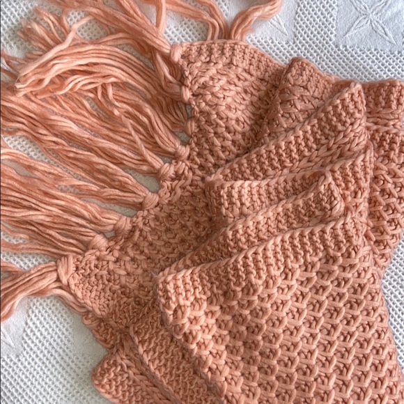 ❤️🆕NWOT BLUSH PINK TASSEL SCARF❤️ - Picture 2 of 5